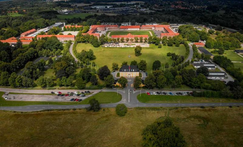 Garderkasernen, Høvelte